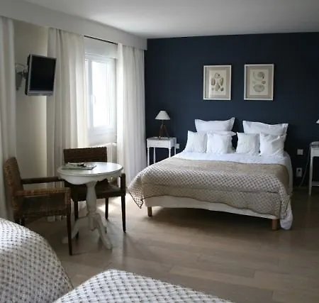 Hotel Restaurant Des Isles 3*